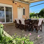 Seaside House Égio