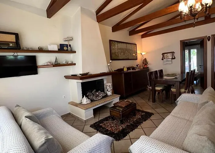 بيت للعطل Seaside House آيجيون